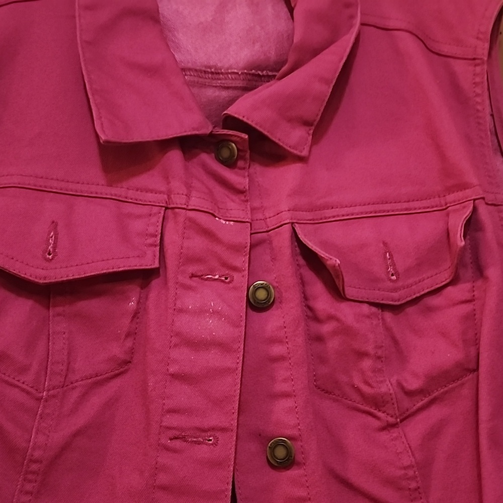 Vest - Picture 2 of 5